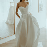 Monolo Wedding Dress