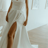 Monolo Wedding Dress
