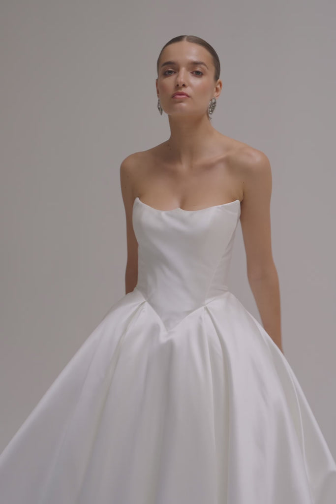 Video of a bride wearing a strapless Mikado ballgown wedding dress